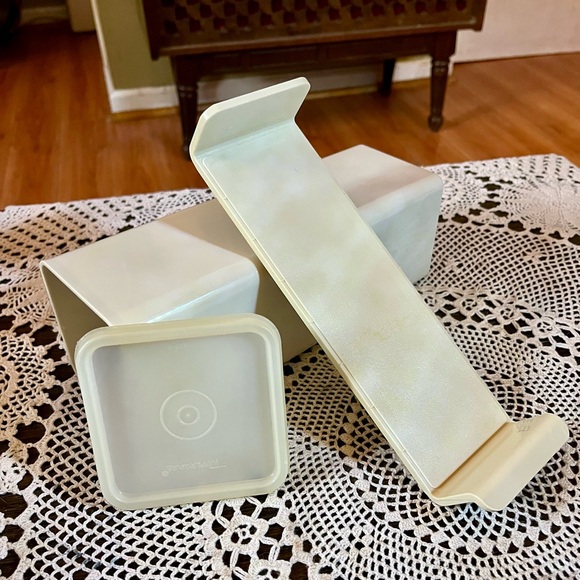 Vintage Tupperware 1696 Velveeta Cheese Keeper W/lid And Tray 3 Piece Crackers - Picture 1 of 5